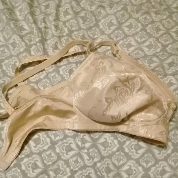 Bras - Picture 4 of 7